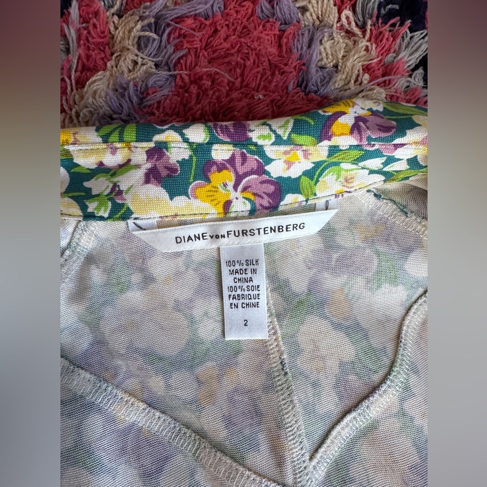 Y2K does 60s Vintage Silk Diane Von Furstenberg Multicolor Floral Midi Dress - Picture 4 of 9